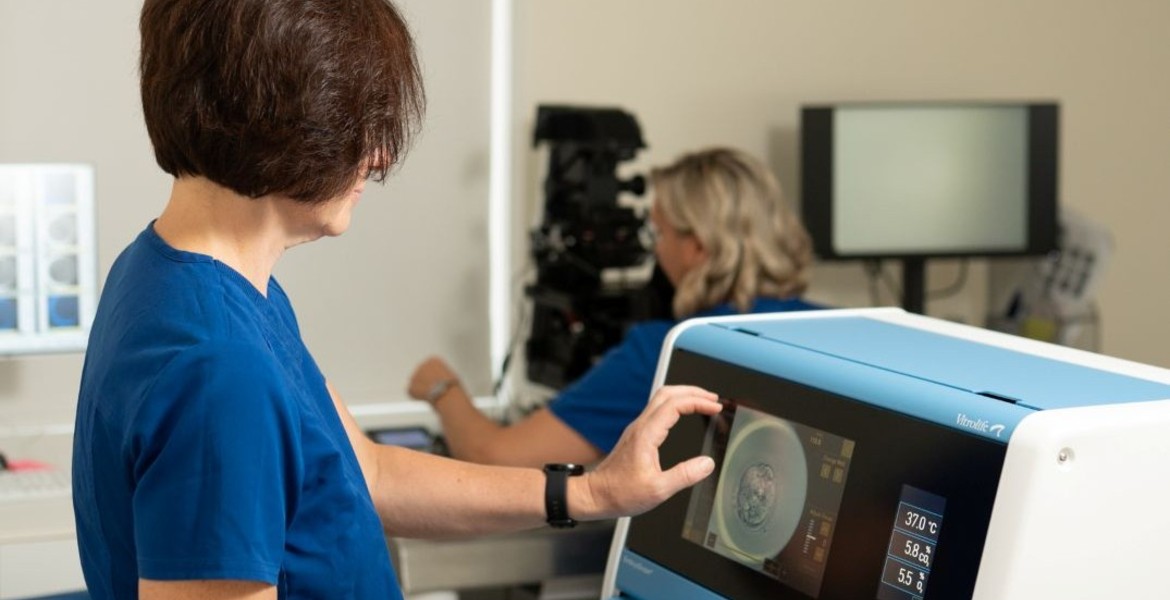 Center of Reproductive Medicine “Embrions” 5 Embryoscope – next-generation incubator with monitoring, which promotes the development of higher quality embryos at “Embrions”