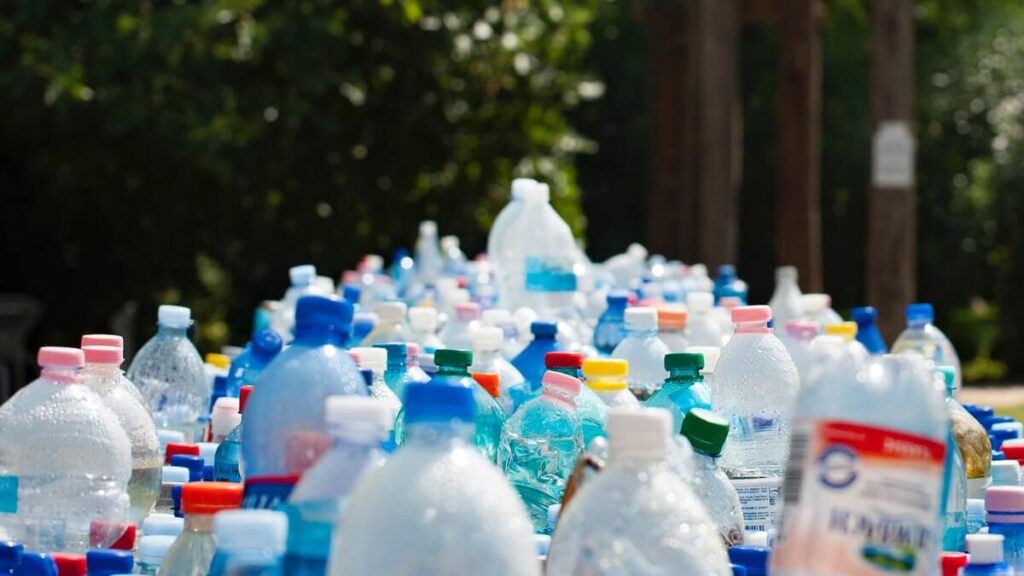 Plastic water bottles affect fertility