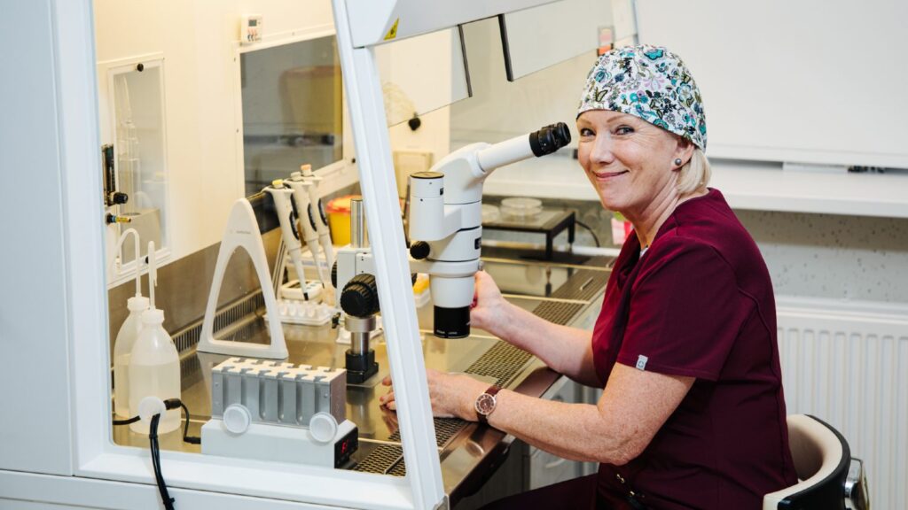 Laboratorio di fecondazione in vitro presso la Clinica EGV