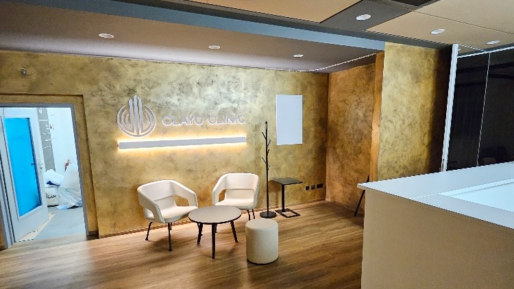 Clayo Clinic interior