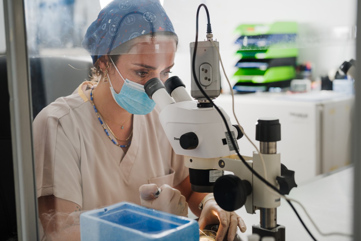 Cyprus IVF Hospital 5 Embryologist at work - Cyprus IVF Hospital