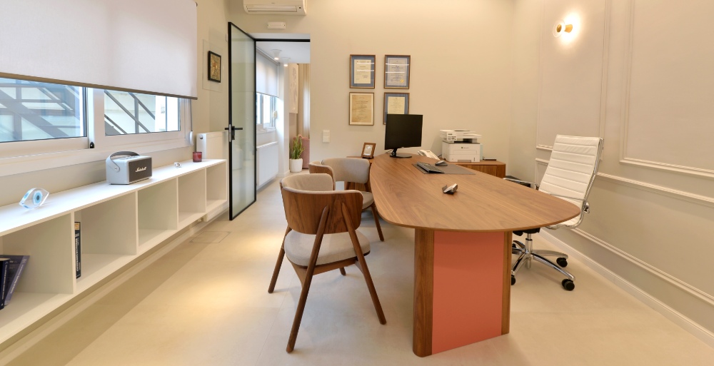 Dr. Serafeim Pousias consultation room, My Fertility